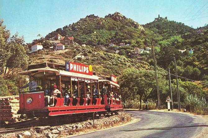Sintra And Cascais Full-Day Tour with Local Guide - Discovering Cascais’ Coastal Charm