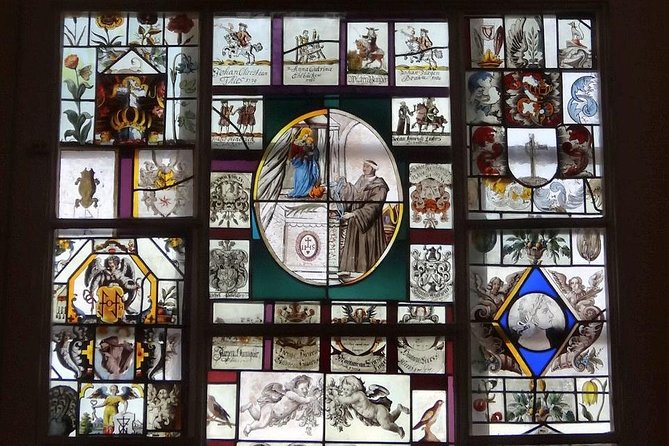 Sintra and Cascais Private Tour with Pena Palace Ticket Included - Drive Along the Estoril Coast and Visit the Casino