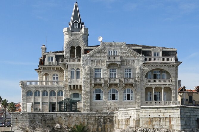 Sintra and Cascais Small Group Full-Day Tour from Lisbon - Cascais: A Vibrant Fishing Village on the Portuguese Riviera