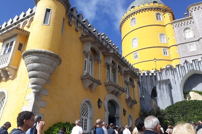Sintra, Azenhas Mar, Cabo Roca, Cascais, departure from Lisbon - Stroll Through Cascais’ Vibrant Coastal Streets