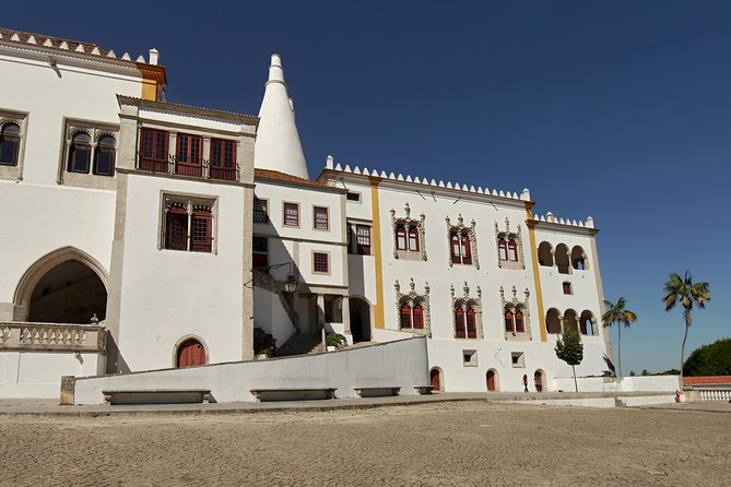 Sintra, Cascais and Estoril Coast with Tickets from Lisbon - Logistics: Meeting Point, Group Size, and Comfort