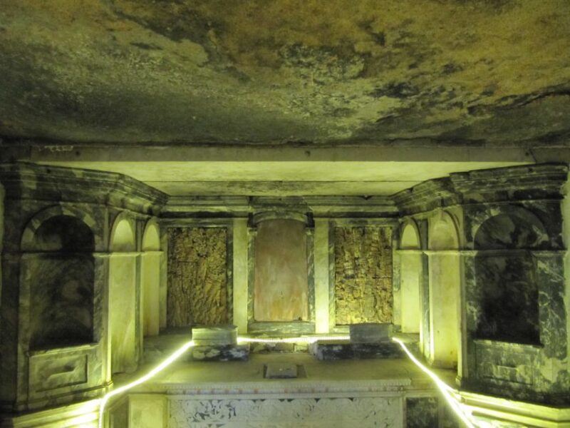 Sintra Guided Visit: Life and Death at the Capuchos Convent - The Unique Setting of the Capuchos Convent in Sintra