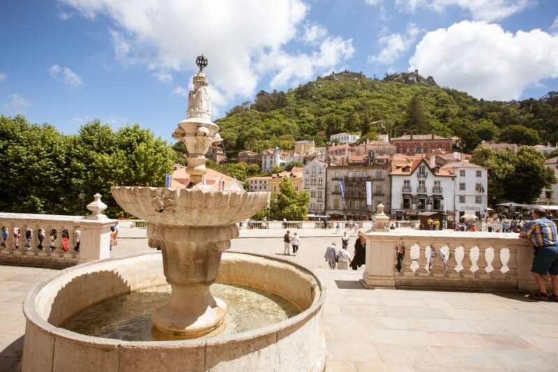 Sintra: Half-Day Tour with Royal Palace Ticket - What Makes This Tour Stand Out
