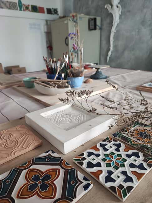 Sintra: Hispanic Moorish Tile Workshop - The Story of the "Aresta" Tile Technique and Its Islamic Roots