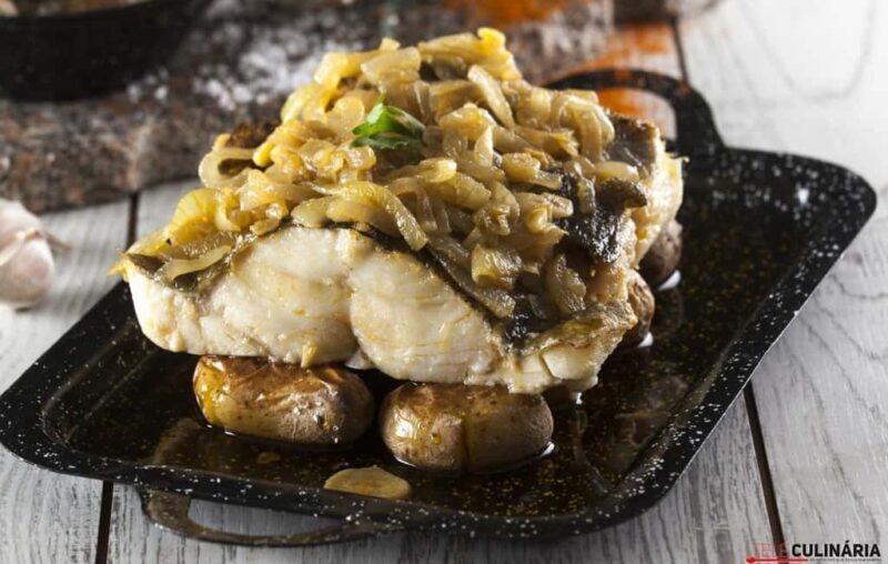 Sintra: Night Tour in Sintra and Cascais with Locals - Sintra’s Nighttime Charm in the Historic Center