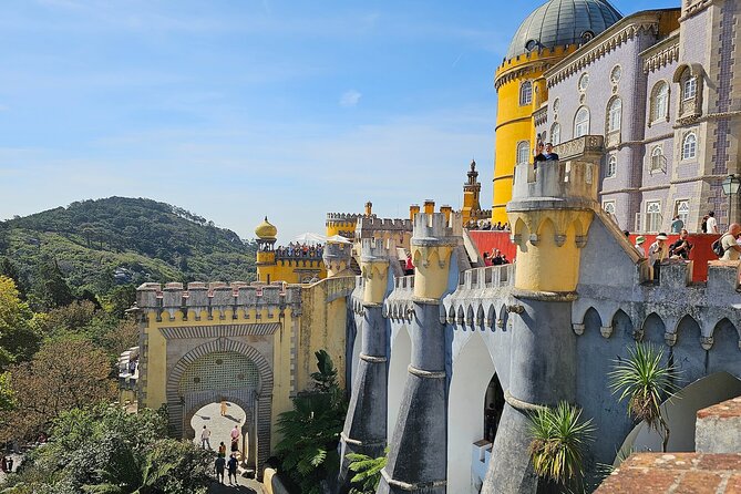 Sintra, Pena Palace, Cabo da Roca Coast & Cascais Day Tour - Scenic Drive and Photo Opportunities