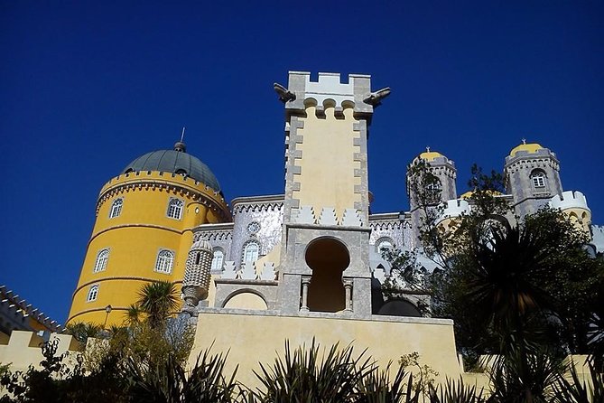 Sintra, Pena Palace, Cabo Roca, Cascais Small Group from Lisbon - Visiting Estoril: The Glamorous Coastal Resort