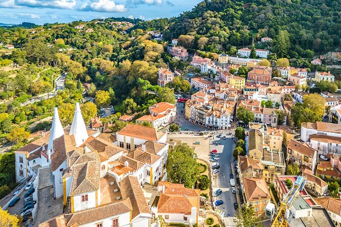 Sintra, Pena Palace, Cape Roca & Cascais Small-Group Tour - The Guide’s Role and Guest Experience