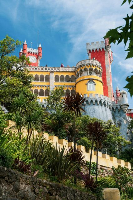 Sintra: Pena Palace & Park, Cabo da Roca & Cascais. Day Tour - Key Points