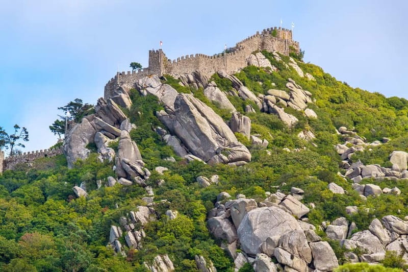 Sintra: Private Sightseeing Tuk Tuk Tour with Local Guide - Personalized Experience with a Local Guide