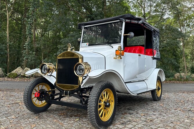 Sintra Tour by Electric Tuk Tuk - The Guide and Personalization
