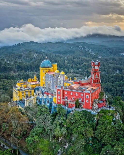 Sintra Tour With Tuktuk - Visiting Sintra National Palace and Quinta da Regaleira