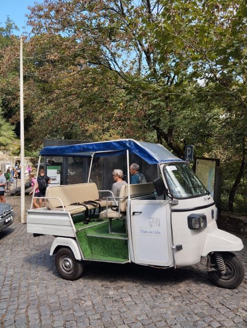 Sintra:1 hour tuk tuk experience to Pena Palace(3 monuments) - Pena Palaces Prominent Location and Photo Opportunities