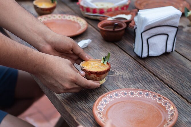 Sips and Smiles Walking Experience - Expert Guides and Personalized Experience