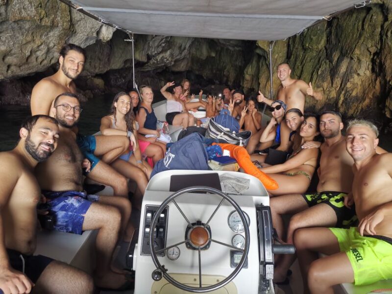 Siracusa: 2h ortigia+grotte marine+frutta+prosecco+snorkelin - Starting Point and How to Find the Boat