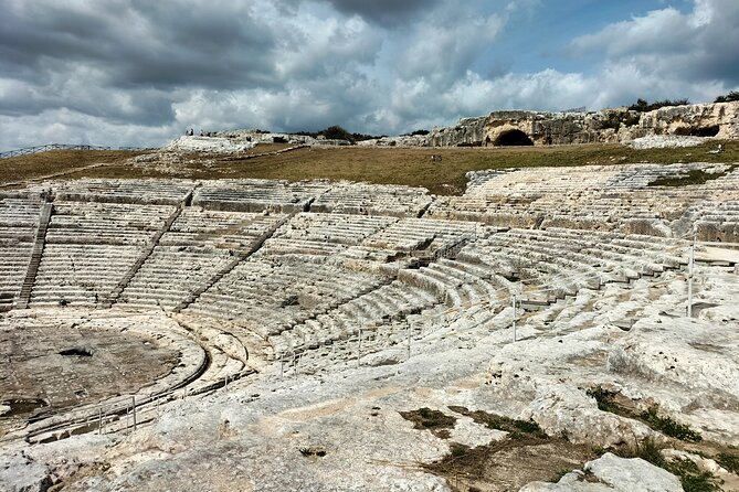 Siracusa & Noto: small group tour from Taormina - The Guide and Vehicle Experience