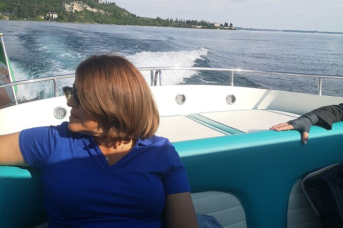 Sirmione off the Crowds Boat and Walking Tour with a Drink - Key Points