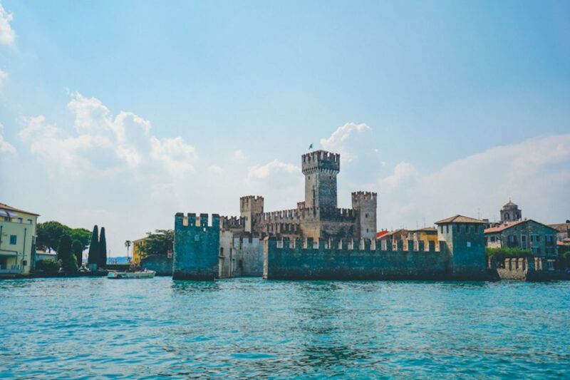 Sirmione: Village Highlights Walking & Lake Garda Boat Tour - Key Points