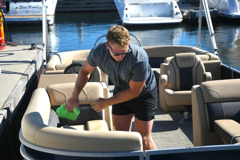 Sister Bay: 25' Pontoon Rental - What’s Included in the Rental