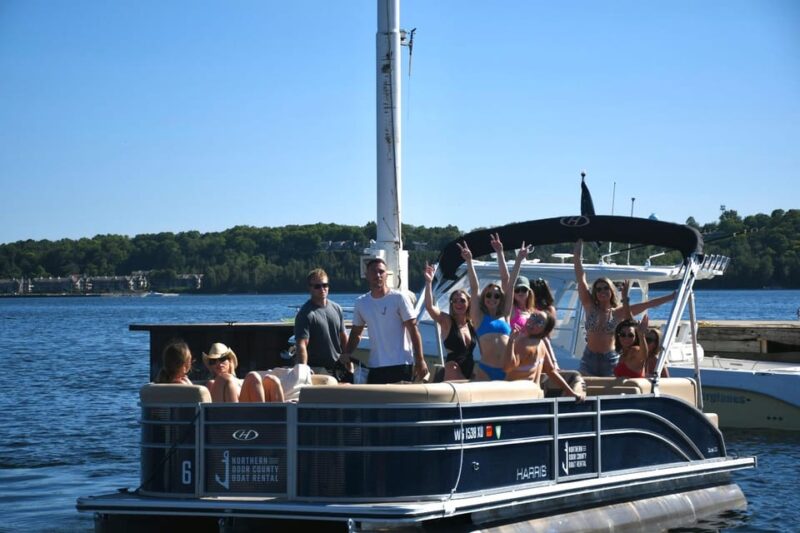 Sister Bay: 25' Pontoon Rental - Safety and Operational Support by Experienced Staff