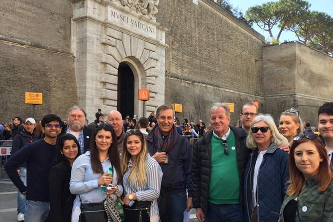 Sistine Chapel Morning Tour with Vatican Museums Galleries & Raphael Rooms - The Start of the Tour at Viale Vaticano