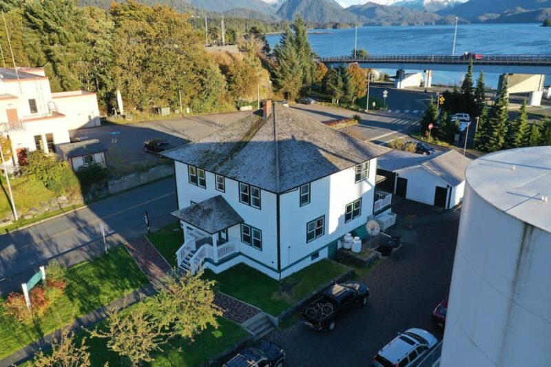 Sitka: Guided Walking Tour of Historic Downtown - Accessibility and Practical Details