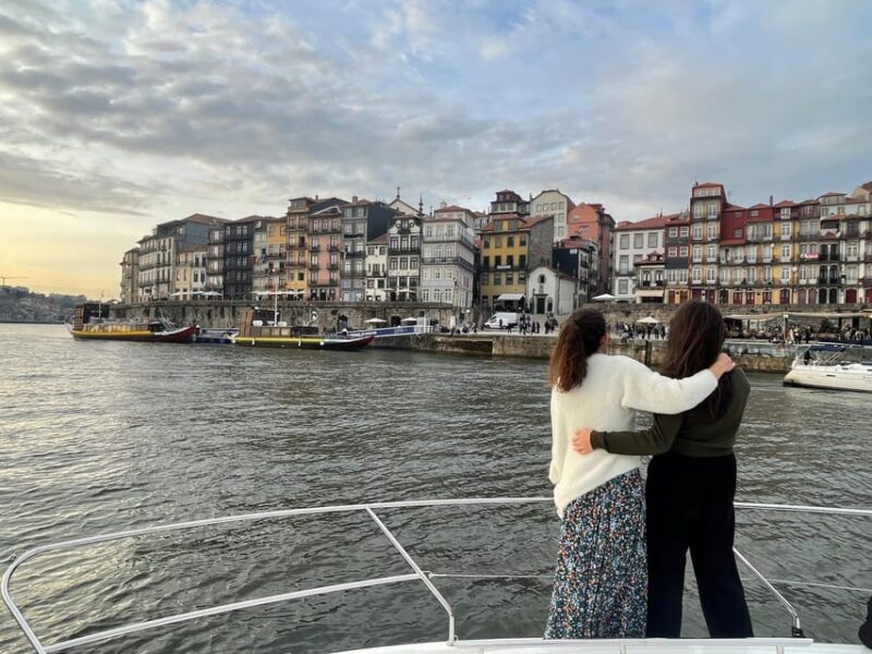 Six bridges yacht cruise on the Douro River in Porto - Discover the Six Bridges Yacht Cruise on the Douro River in Porto