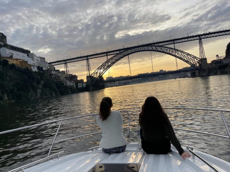 Six bridges yacht cruise on the Douro River in Porto - Key Points