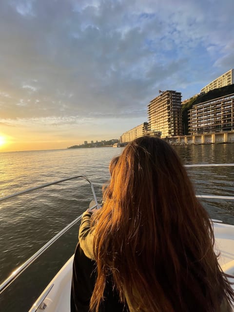 Six bridges yacht cruise on the Douro River in Porto - Crossing the Iconic Dom Luís and Arrábida Bridges