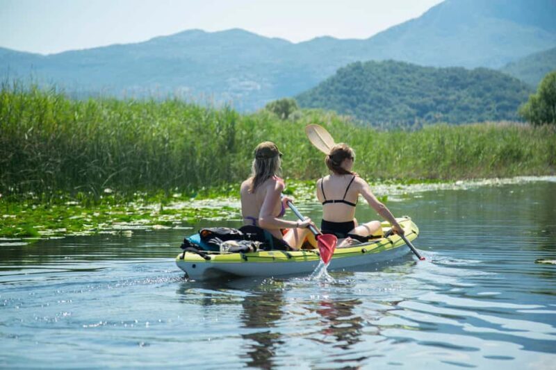 Skadar Lake: Individual Kayaking, hidden canals and swimming - Duration and Customization