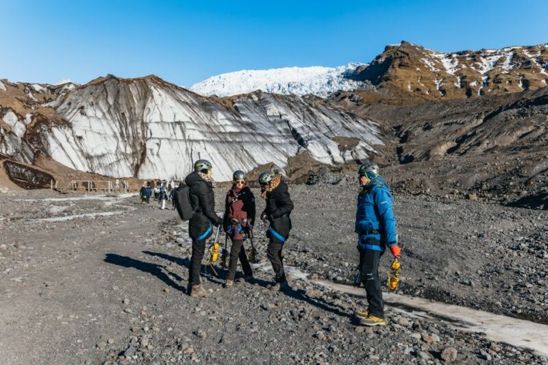 Skaftafell: Falljokull Glacier Easy Group Hike - Guides and Their Expertise
