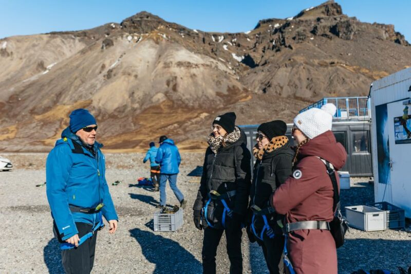 Skaftafell: Falljokull Glacier Easy Group Hike - Suitable for Families and Beginners