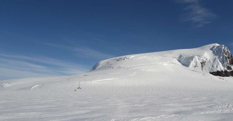 Skaftafell: Hvannadalshnjúkur Glacier Guided Hike - Meeting Point and Duration Logistics