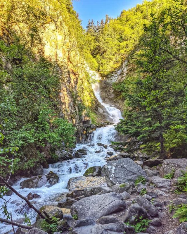 Skagway Outlaws Theatre Show and E-bike Adventure - Key Points