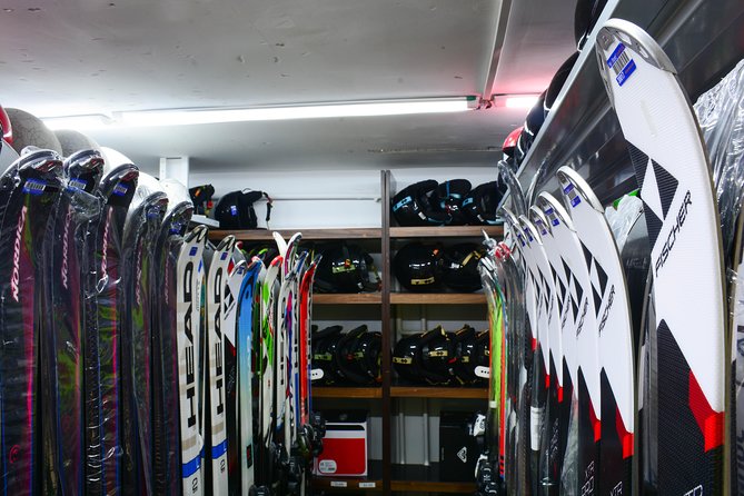 Ski and Snowboard equipment rental in Bansko - Easy Booking with a Highly Rated Service Provider
