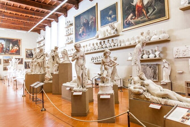 Skip The Line Accademia Gallery Tickets - Physical Accessibility and Group Size
