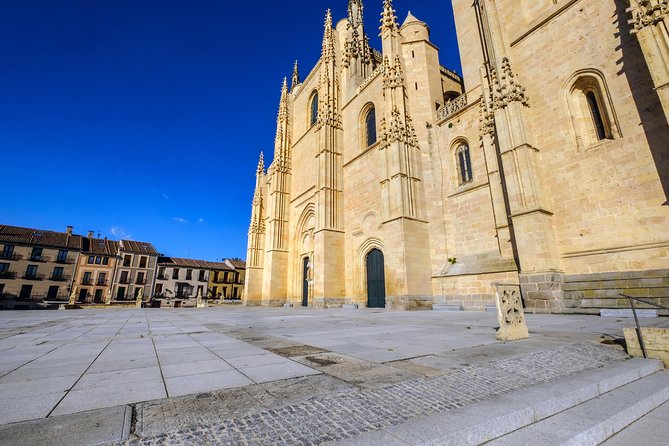 Skip the Line Admission Ticket to Cathedral of Segovia - Key Points