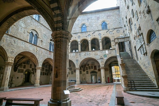 Skip the Line Bargello Palace and Museum Private Guided Tour - Michelangelo, Donatello, and Other Artistic Giants on Display