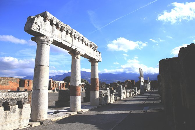 Skip-the-Line Best of Pompeii in one Day Tour w Local Guide & new opened houses - Starting at Vittoria Coffee Shop in Pompeii