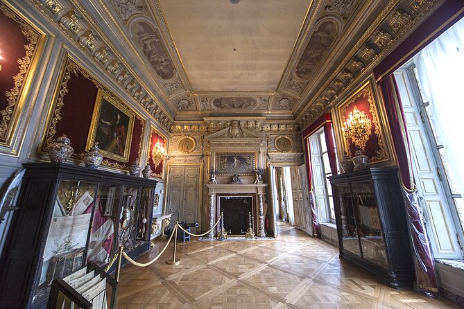 Skip-the-line Château de Chantilly Trip by Car from Paris - Summary of the Château de Chantilly Private Day Trip