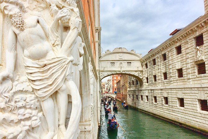 Skip the line Doge's Palace Guided Walking Tour in Venice - Practical Details: Group Size, Pacing, and Accessibility