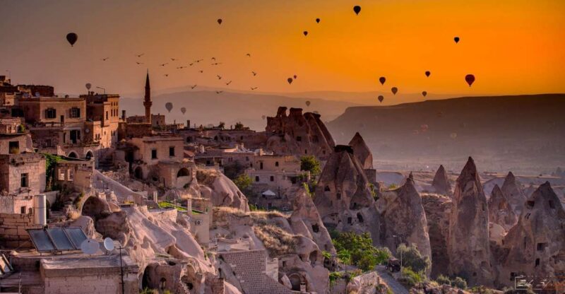 SKIP-THE-LINE: Fairy Chimneys of Cappadocia w/LUNCH - Panoramic Views from Goreme and Uchisar Castle