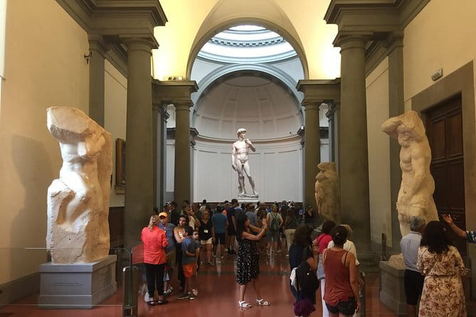 Skip-the-Line Guided Tour of Michelangelos David in Florence - The Significance of the Accademia Gallery Location