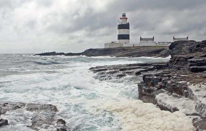 Skip the Line: Hook Lighthouse Entrance Ticket and Guided Tour - Climbing Inside the Tower: The Spiral Staircase and Viewpoints