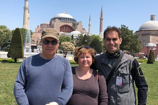 SKIP-THE-LINE: Istanbul City Highlights Tour w/LUNCH - Shopping at the Grand Bazaar: One of the Worlds Largest Markets