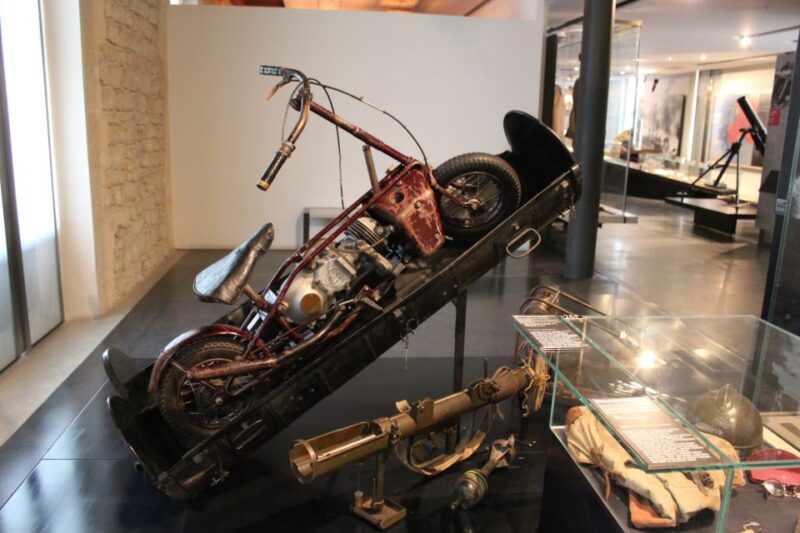 Skip-the-line Les Invalides Guided Tour Semi Private 8ppl - The Value of an Expert-Led, Intimate Tour