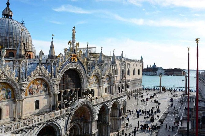Skip the Line: Morning Venice Gondola Ride, Walking Tour & St Mark's Basilica - Visiting St. Mark’s Basilica with Skip-the-Line Access