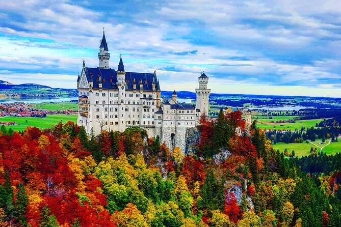 Skip The Line Neuschwanstein Castle Tour from Hohenschwangau - Inside Neuschwanstein Castle: Architecture and Limited Access