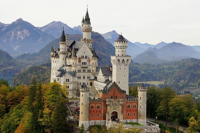 Skip-the-Line Neuschwanstein Castle Tour from Munich - Key Points