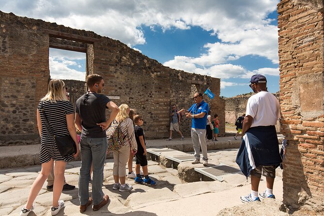 Skip the Line: Pompeii Express Small Group Guided Tour - The Role of Expert Guides from Pompeii